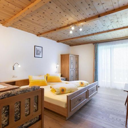 Hotel Chavalatsch Tubre Kültér fotó
