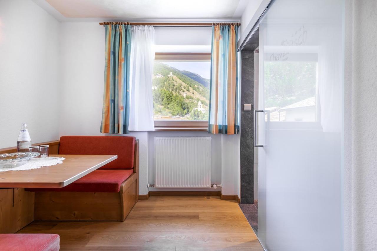 Hotel Chavalatsch Tubre Kültér fotó