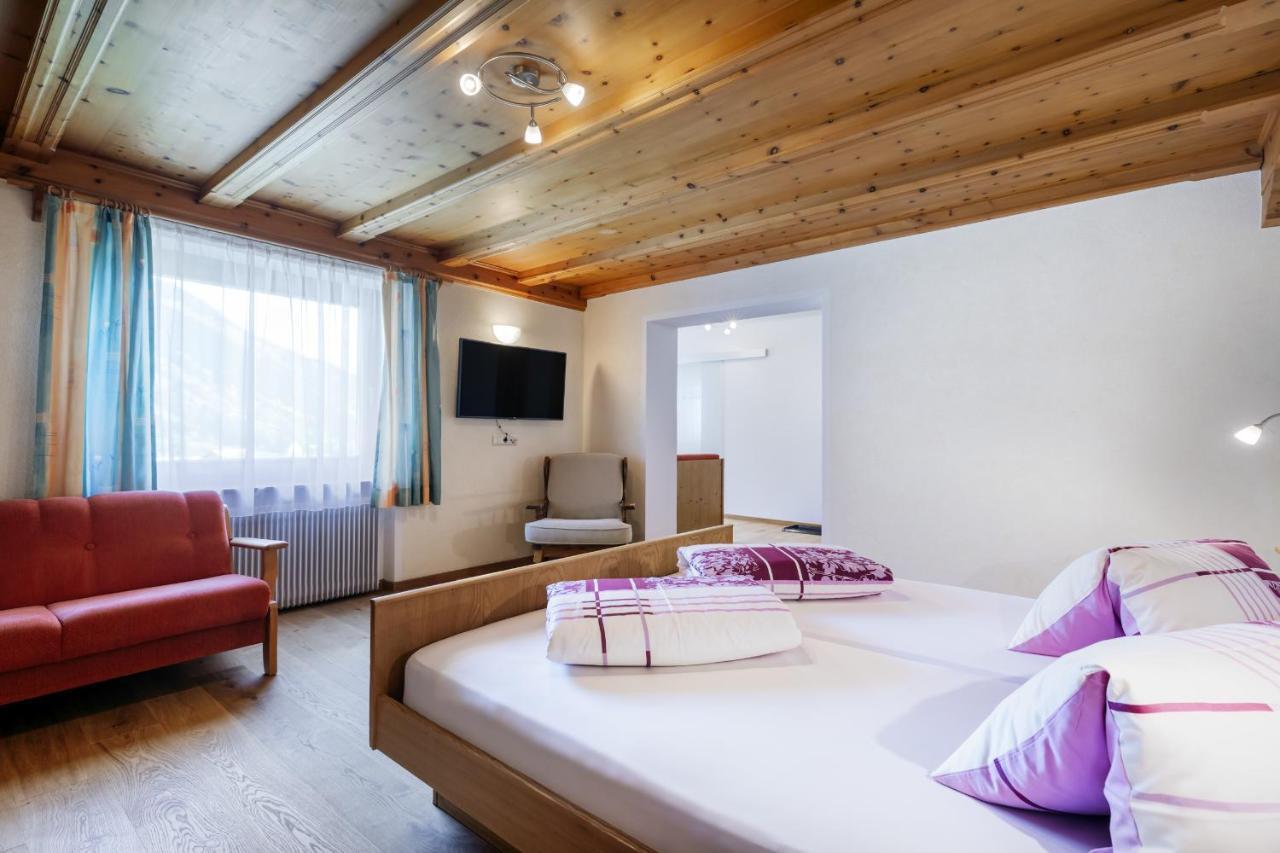 Hotel Chavalatsch Tubre Kültér fotó