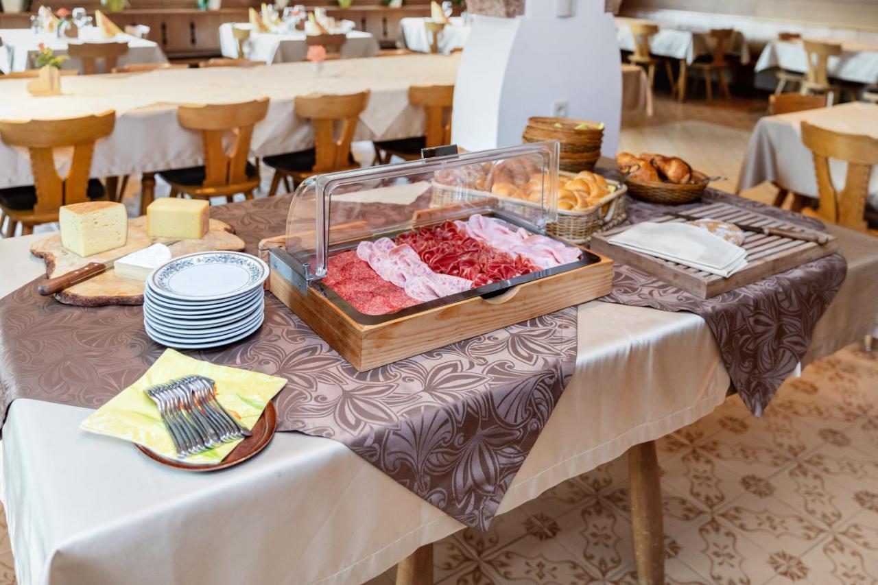 Hotel Chavalatsch Tubre Kültér fotó